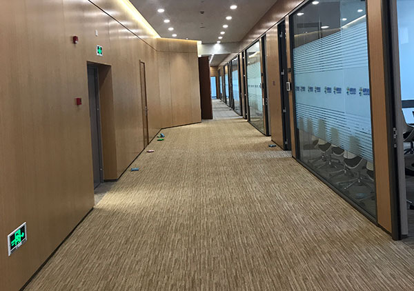 辦公室金屬墻板隔斷墻應該如何來安裝